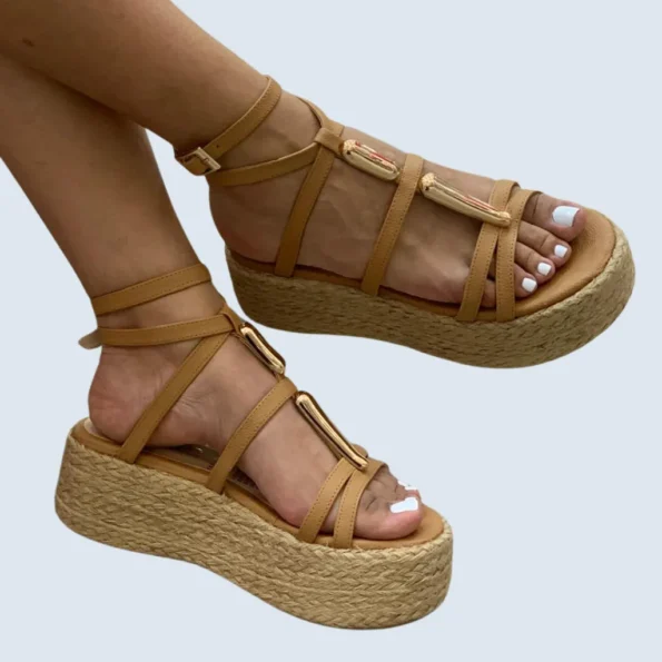 PLATAFORMA EN YUTE CAPELLADA TIRAS CON HERRAJE