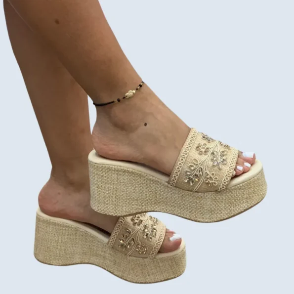 PLATAFORMA EN YUTE SUECA CAPELLADA CON PIEDRAS